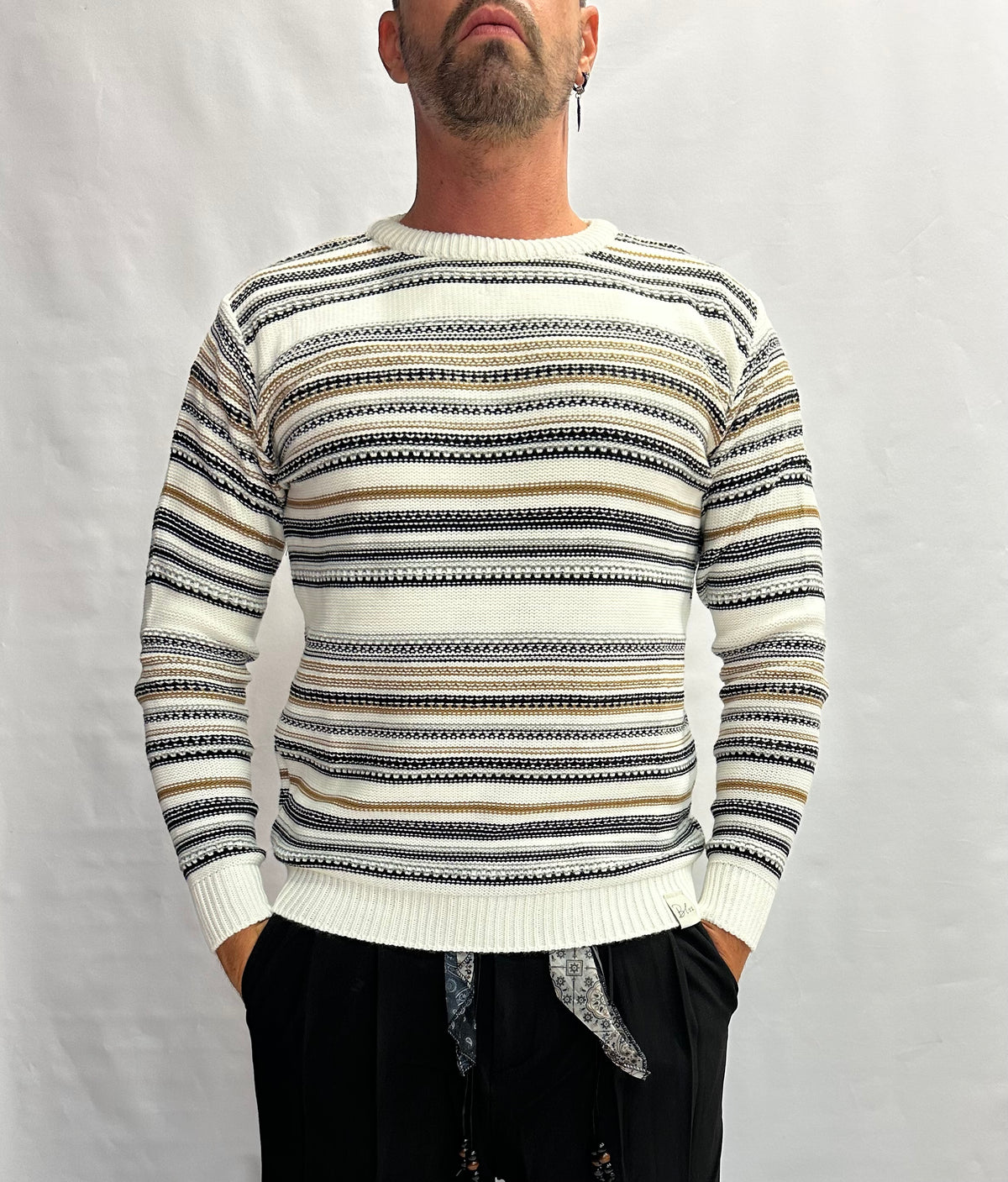 Maglione BL11 girocollo a righe irregolari con lavorazioni, Cod: 2463780001