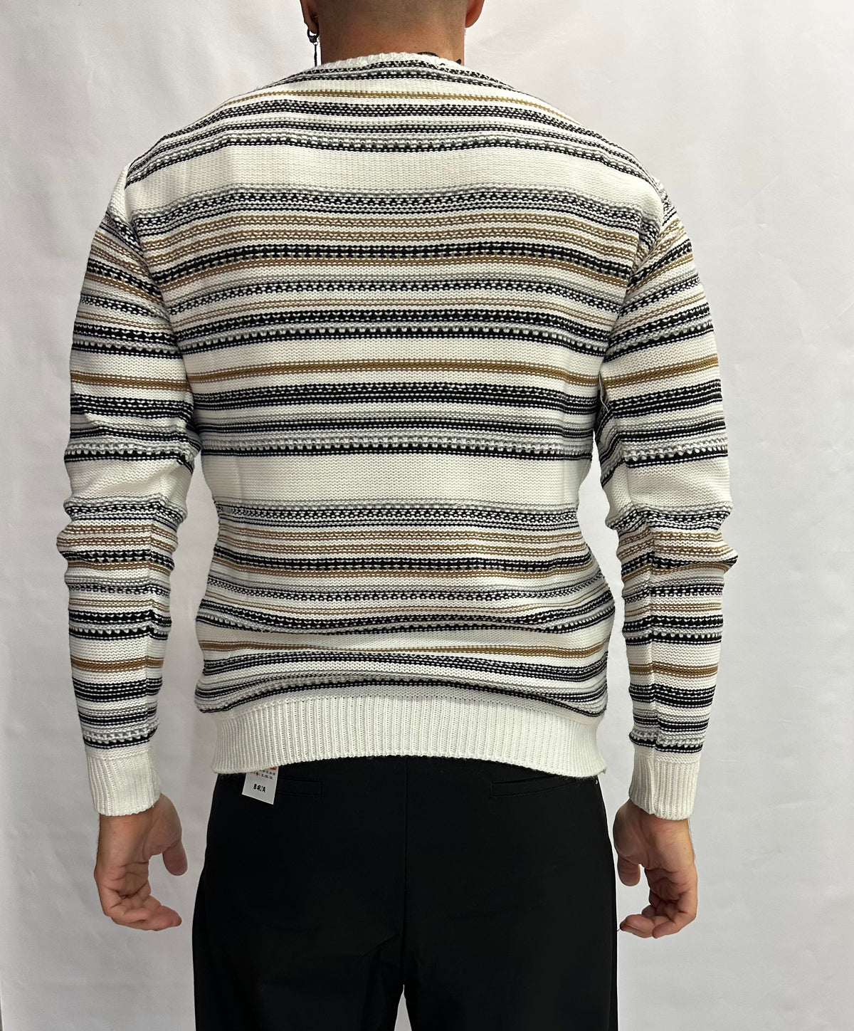 Maglione BL11 girocollo a righe irregolari con lavorazioni, Cod: 2463780001