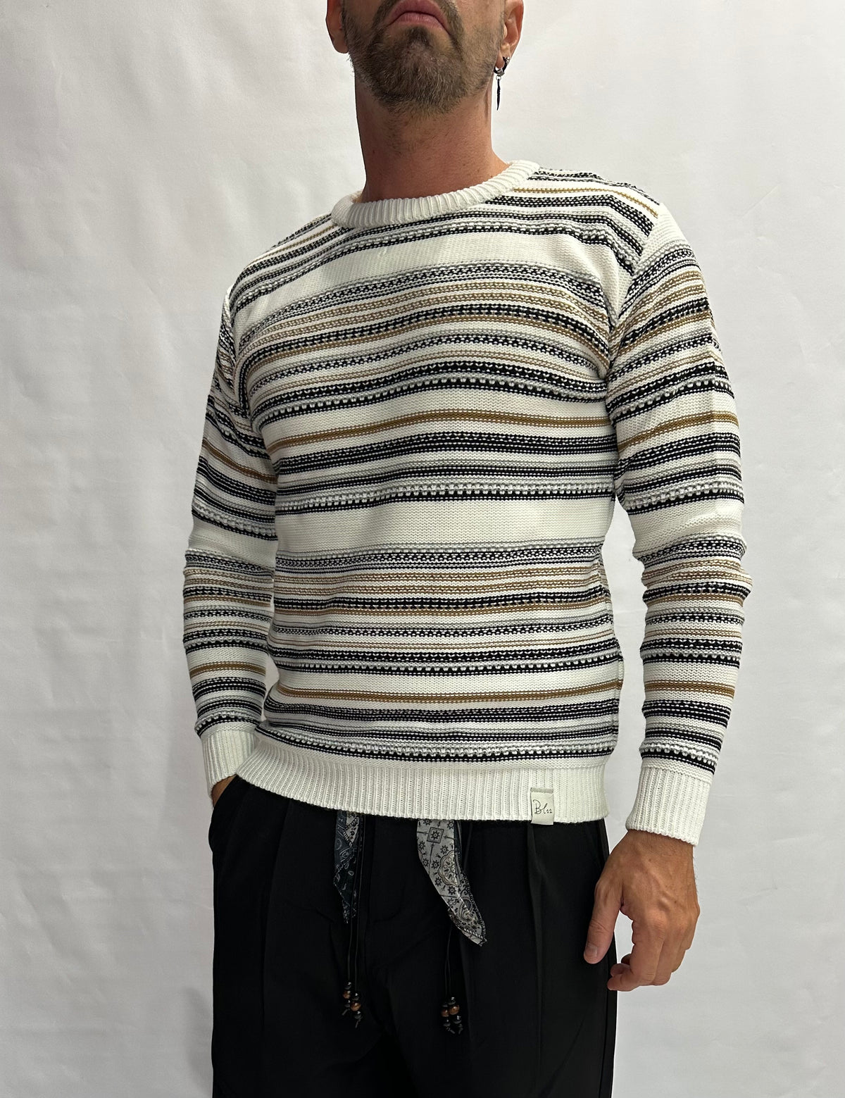 Maglione BL11 girocollo a righe irregolari con lavorazioni, Cod: 2463780001