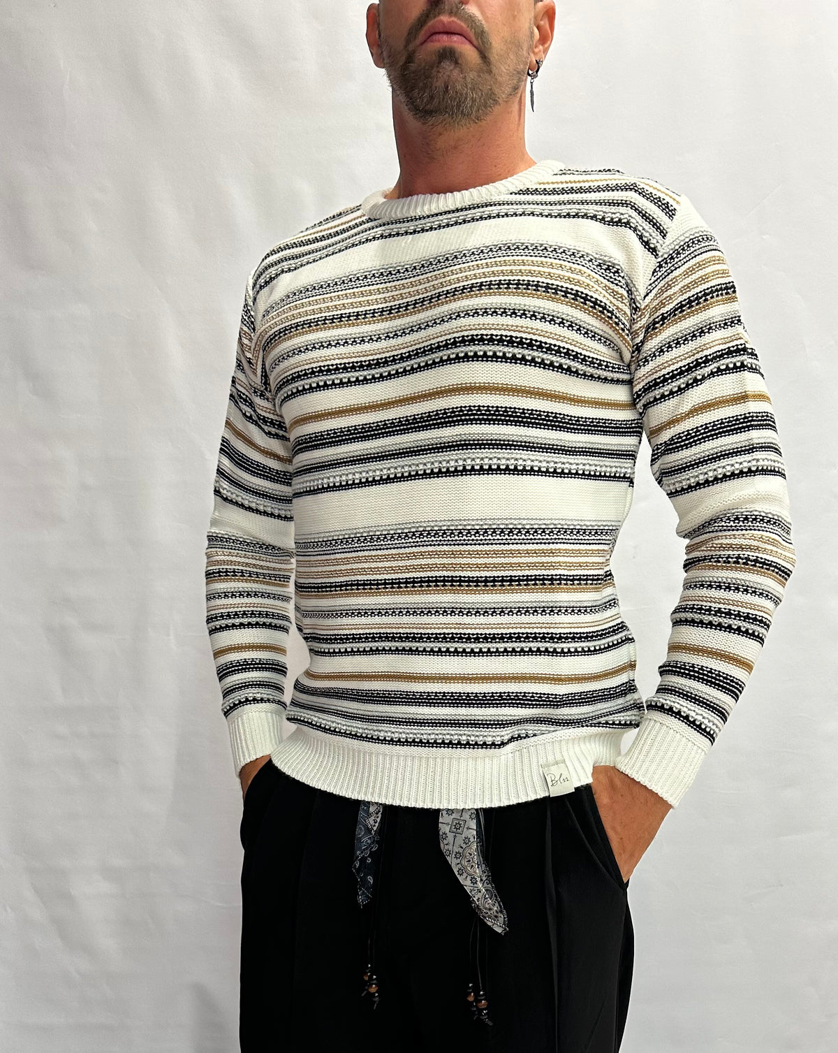 Maglione BL11 girocollo a righe irregolari con lavorazioni, Cod: 2463780001