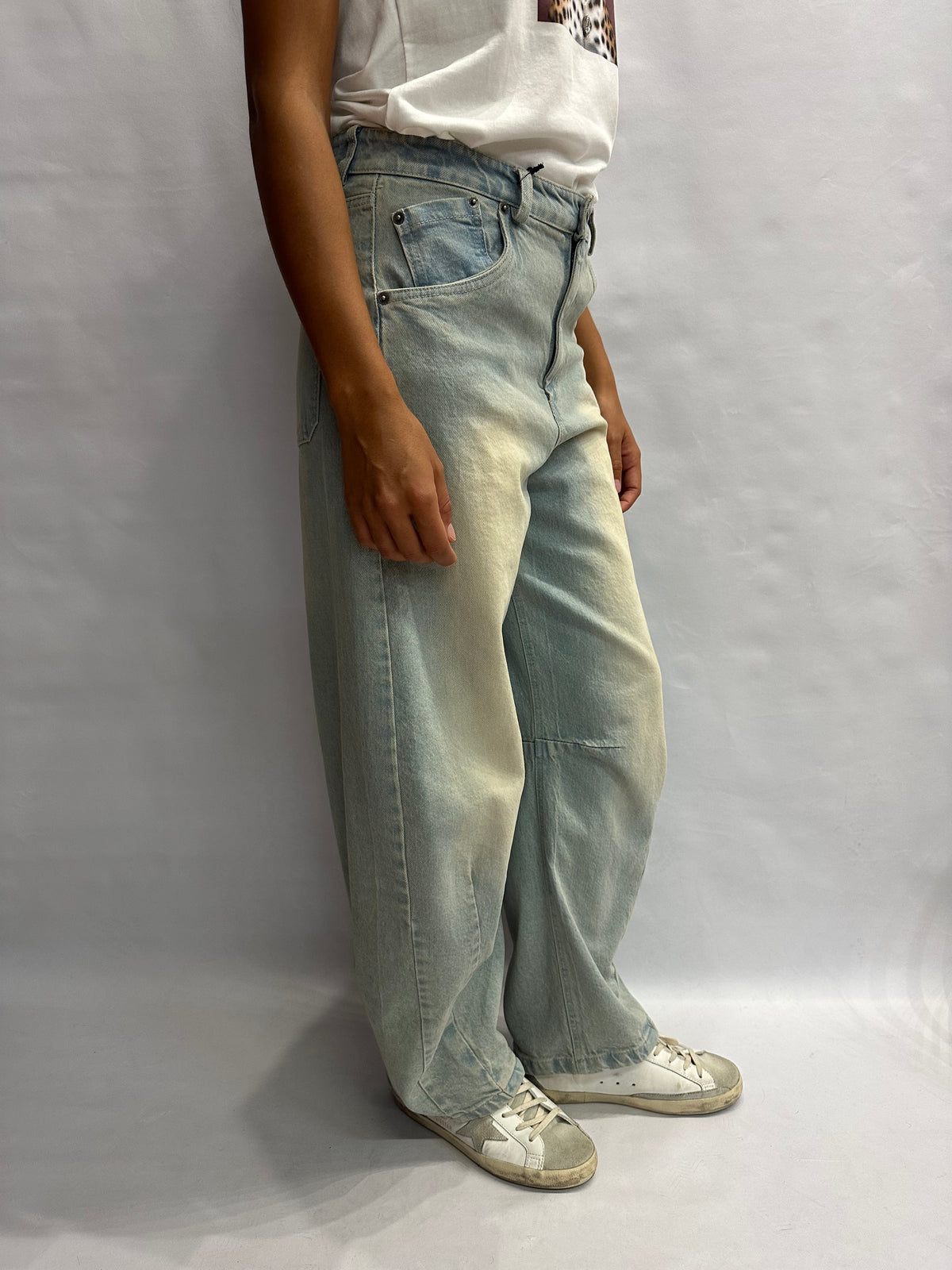 Jeans TENSIONE IN modello "Balloon" gamba ampia e fondo largo - COD: P289