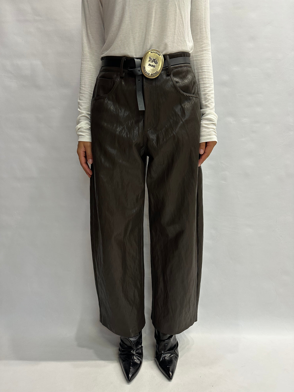 Pantalone TENSIONE IN modello in similpelle disponibile anche con giacca in coordinato - COD: W26P660