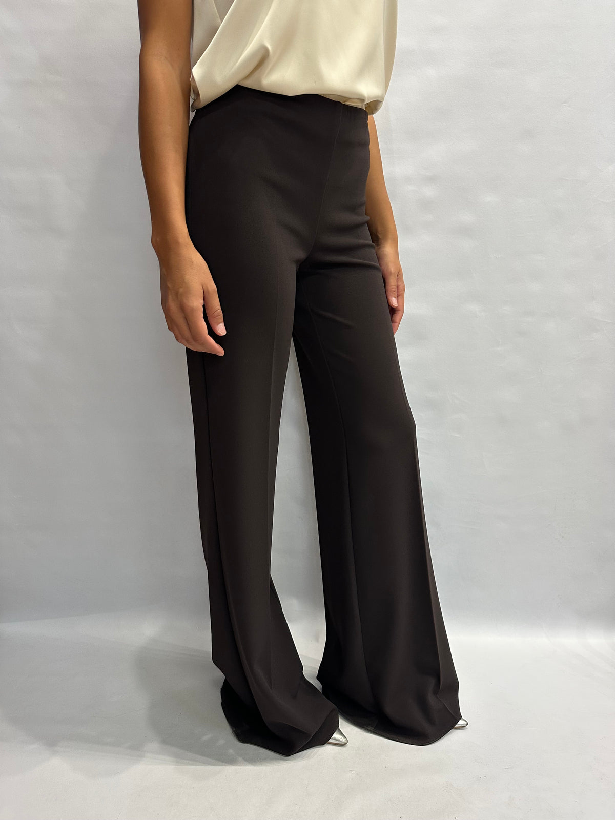 Pantalone RINASCIMENTO (MARRONE) in crêpe a palazzo disponibile anche con giacca in coordinato COD: CFC0130163003