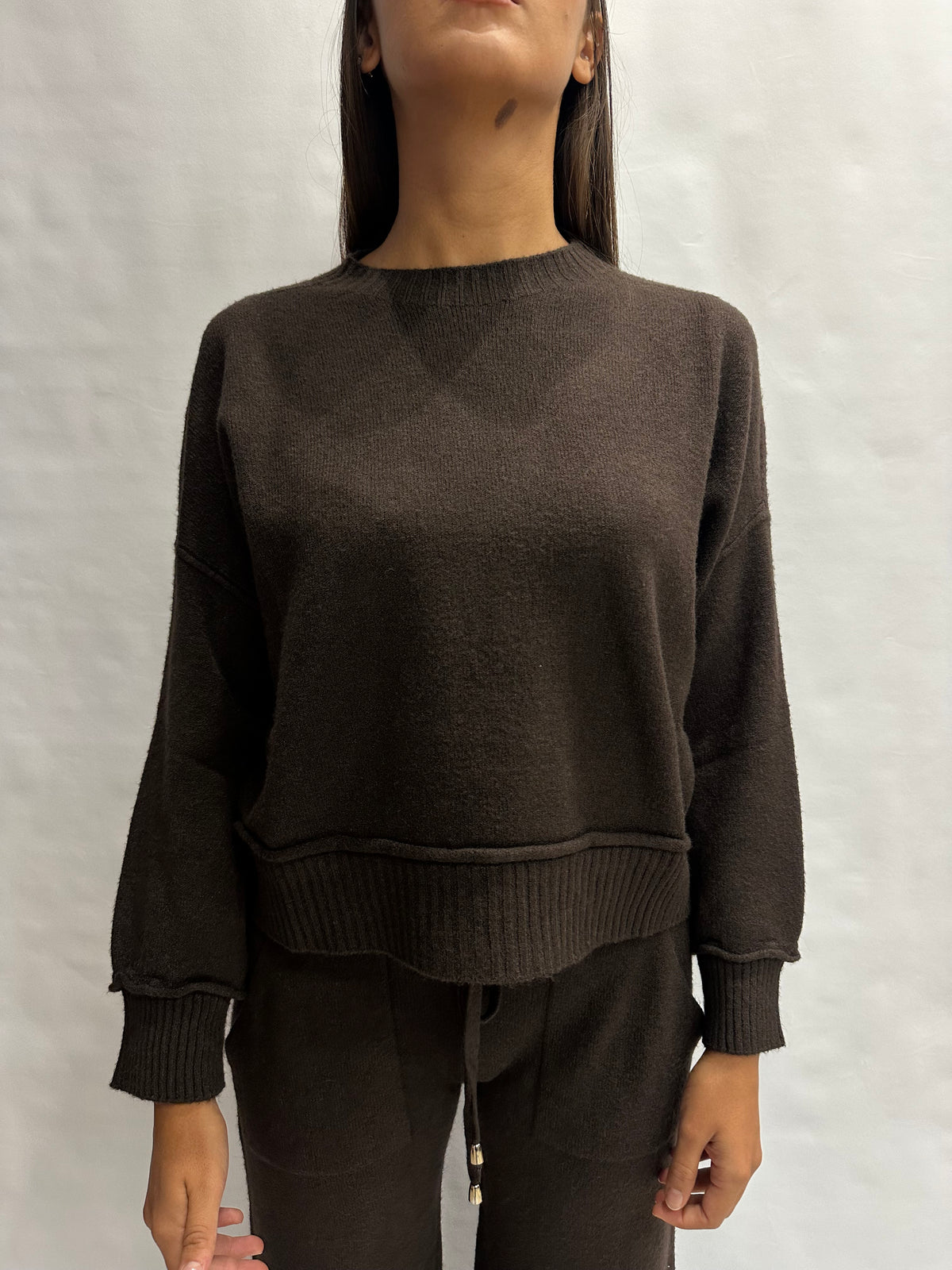 Coordinato BLUEJOINT in maglia composto da pantalone a zampa e maglia cropped , COD: 570145 E 370126