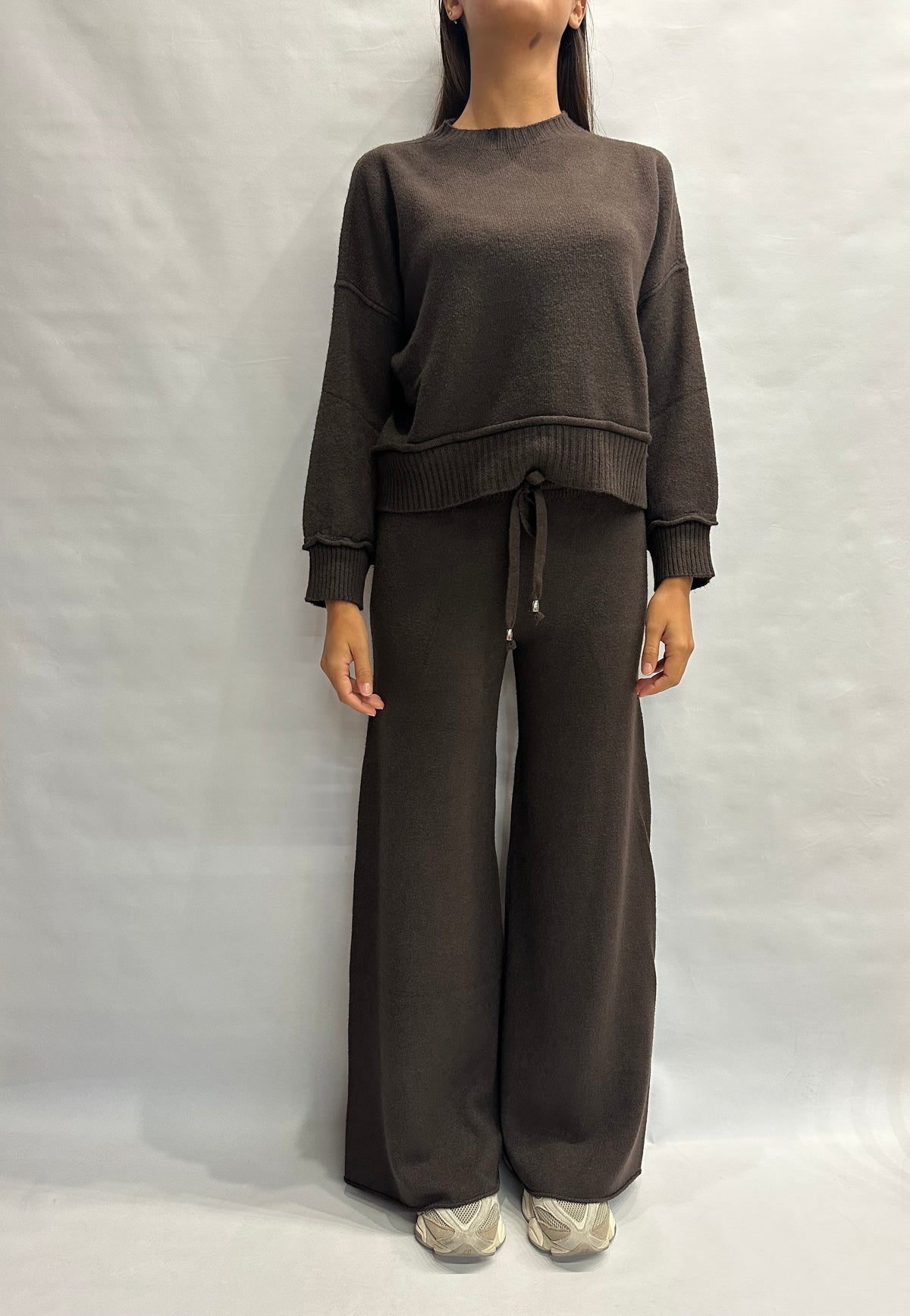 Coordinato BLUEJOINT in maglia con pantalone a palazzo e maglia cropped (corta con spalla bassa) , COD: 370176 E 370126