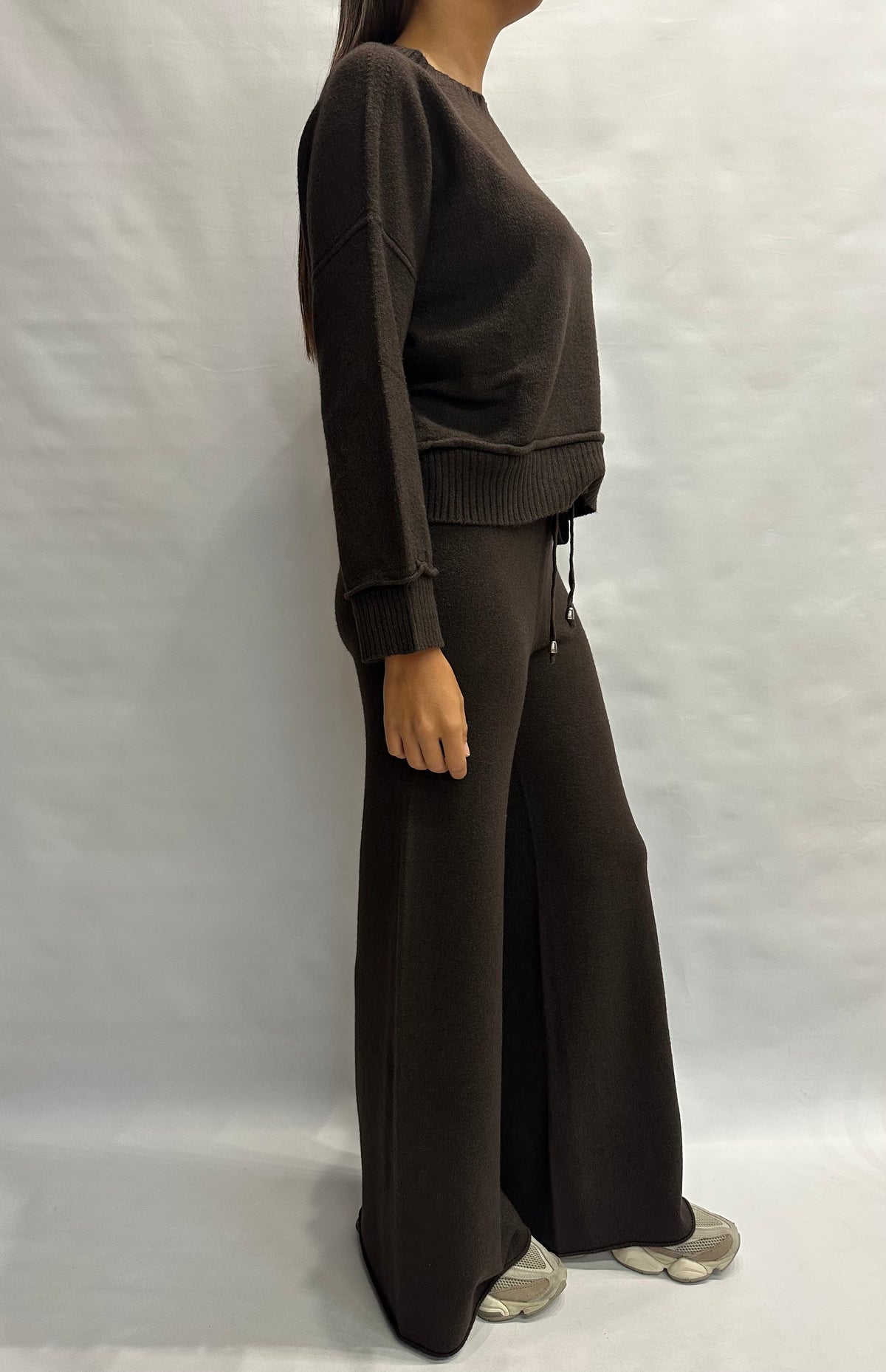 Coordinato BLUEJOINT in maglia con pantalone a palazzo e maglia cropped (corta con spalla bassa) , COD: 370176 E 370126