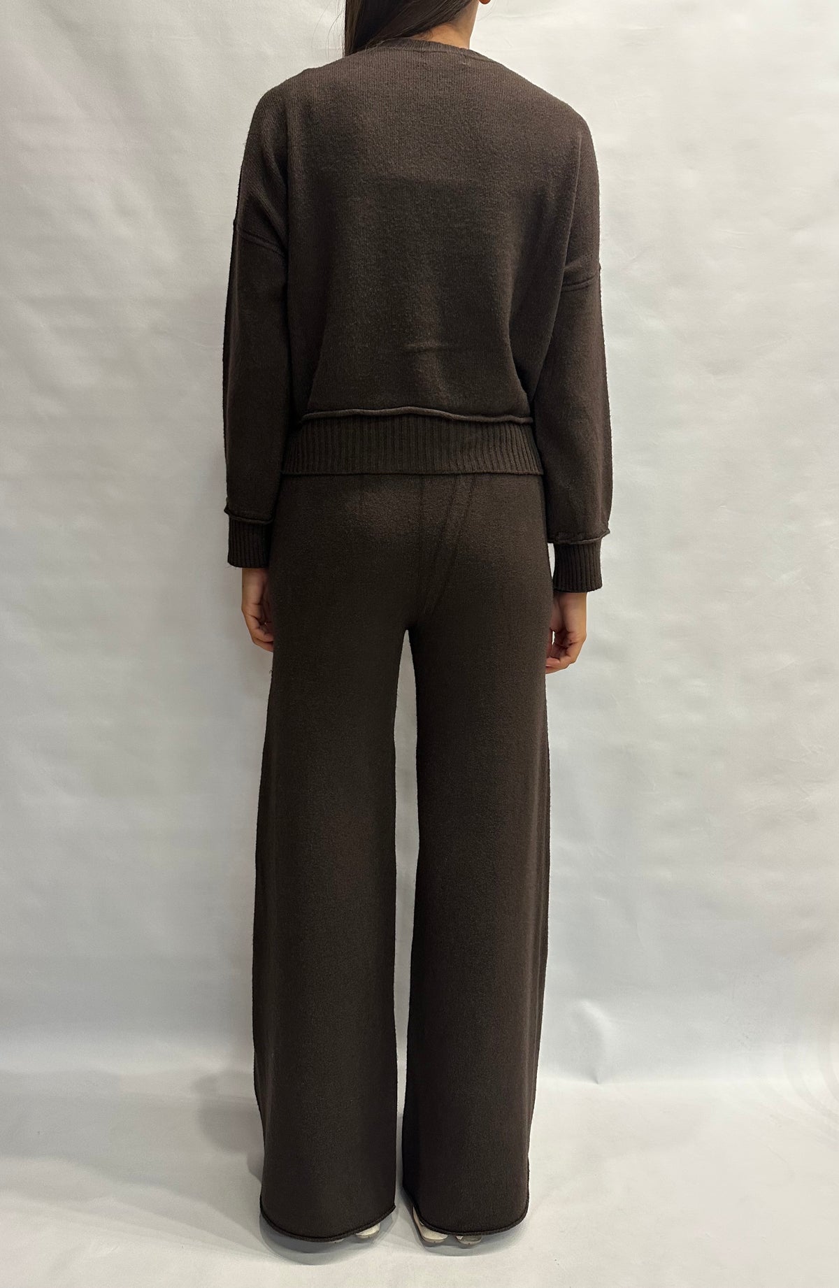 Coordinato BLUEJOINT in maglia composto da pantalone a palazzo e maglia con collo a barchetta , COD: 370176  E 570587