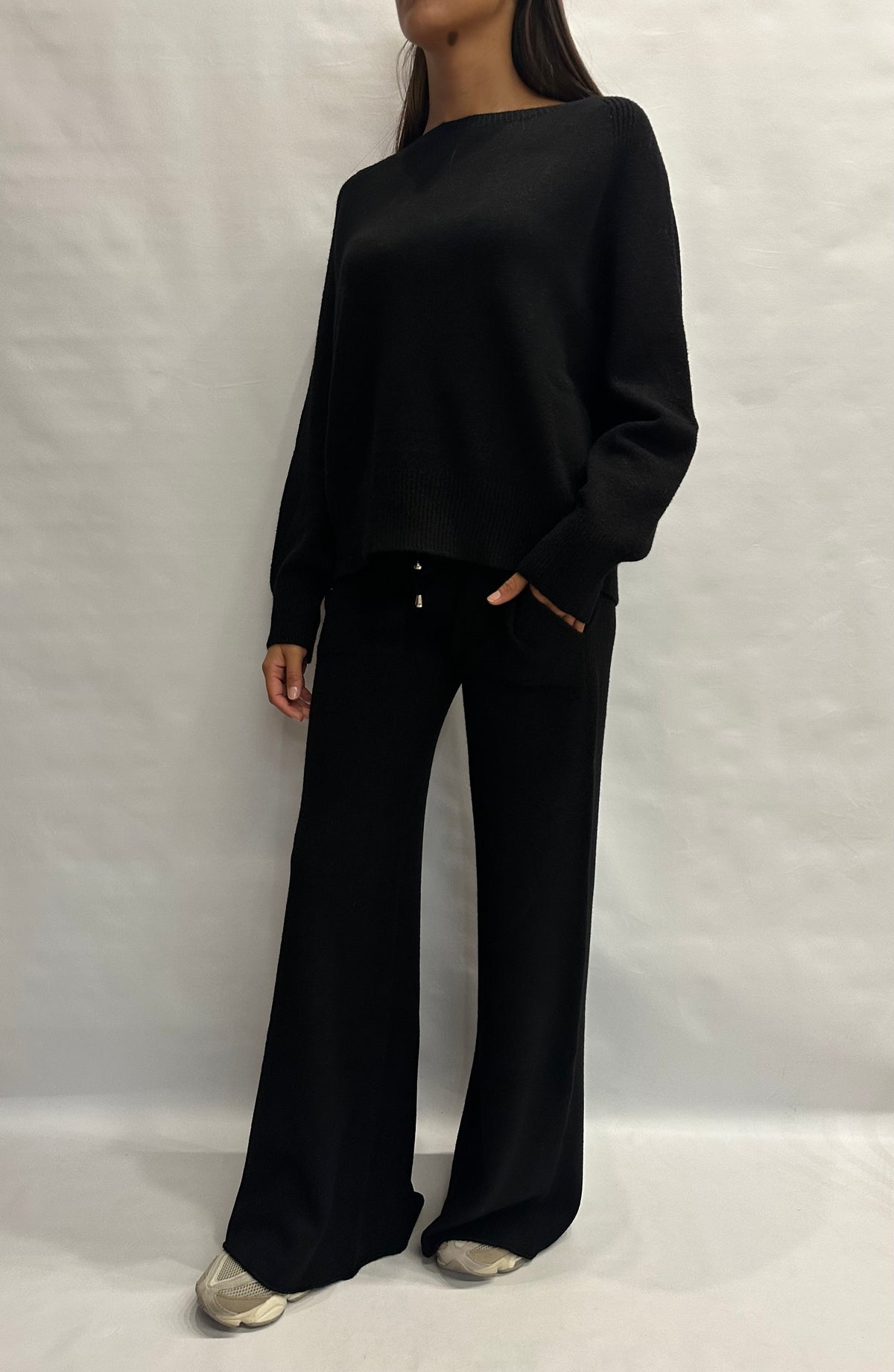 Maglia BLUEJOINT collo a barchetta disponibile anche con DUE pantaloni in coordinato , COD: 570587