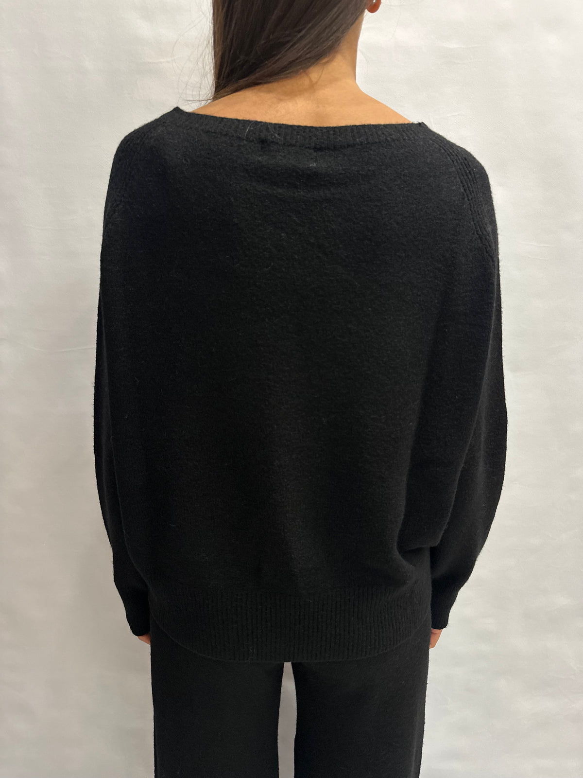 Coordinato BLUEJOINT in maglia composto da pantalone a palazzo e maglia con collo a barchetta , COD: 370176  E 570587