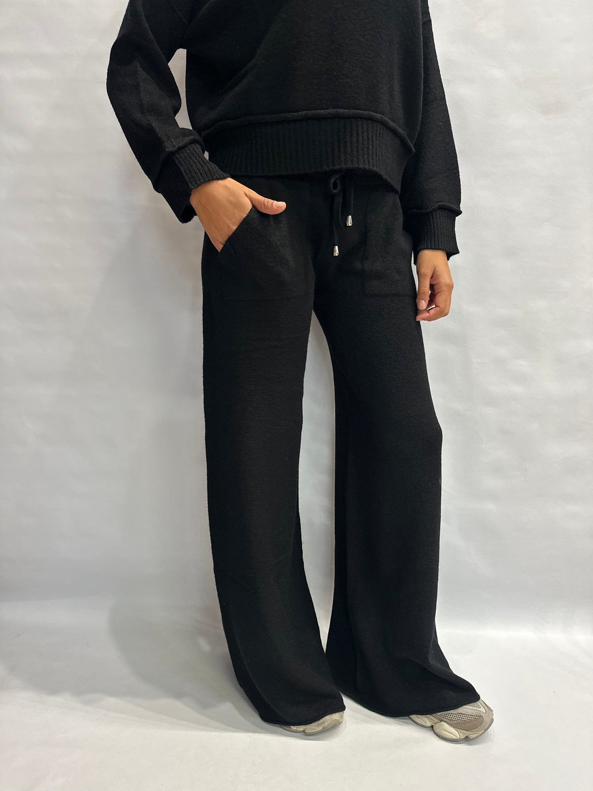 Coordinato BLUEJOINT in maglia composto da pantalone a zampa e polo , COD: 570145 E 520913