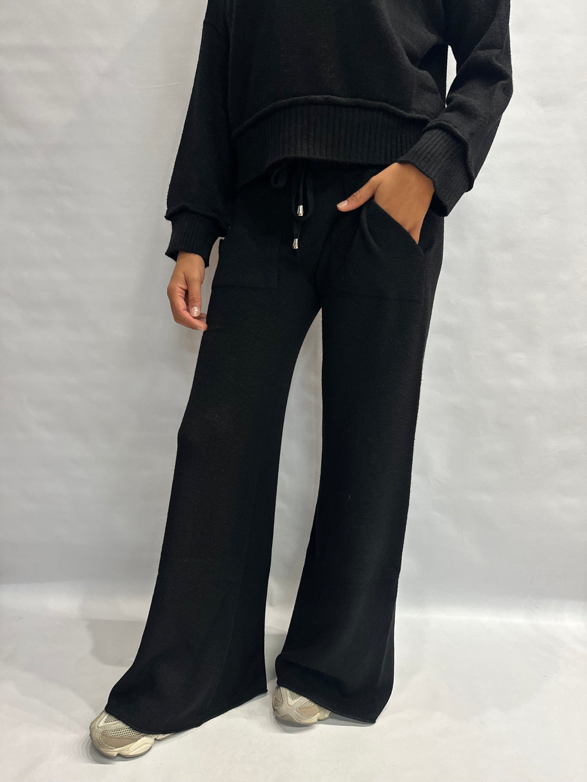 Coordinato BLUEJOINT in maglia composto da pantalone a zampa e polo , COD: 570145 E 520913