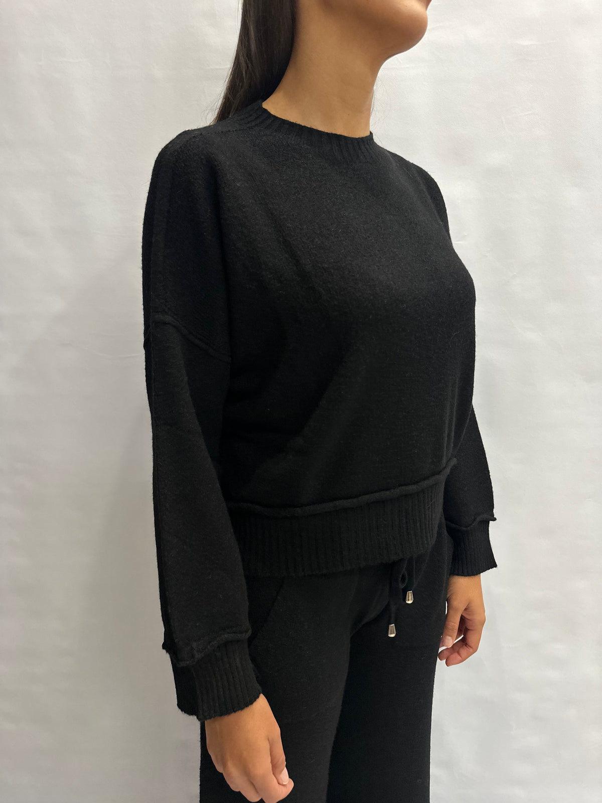 Coordinato BLUEJOINT in maglia composto da pantalone a zampa e maglia cropped , COD: 570145 E 370126
