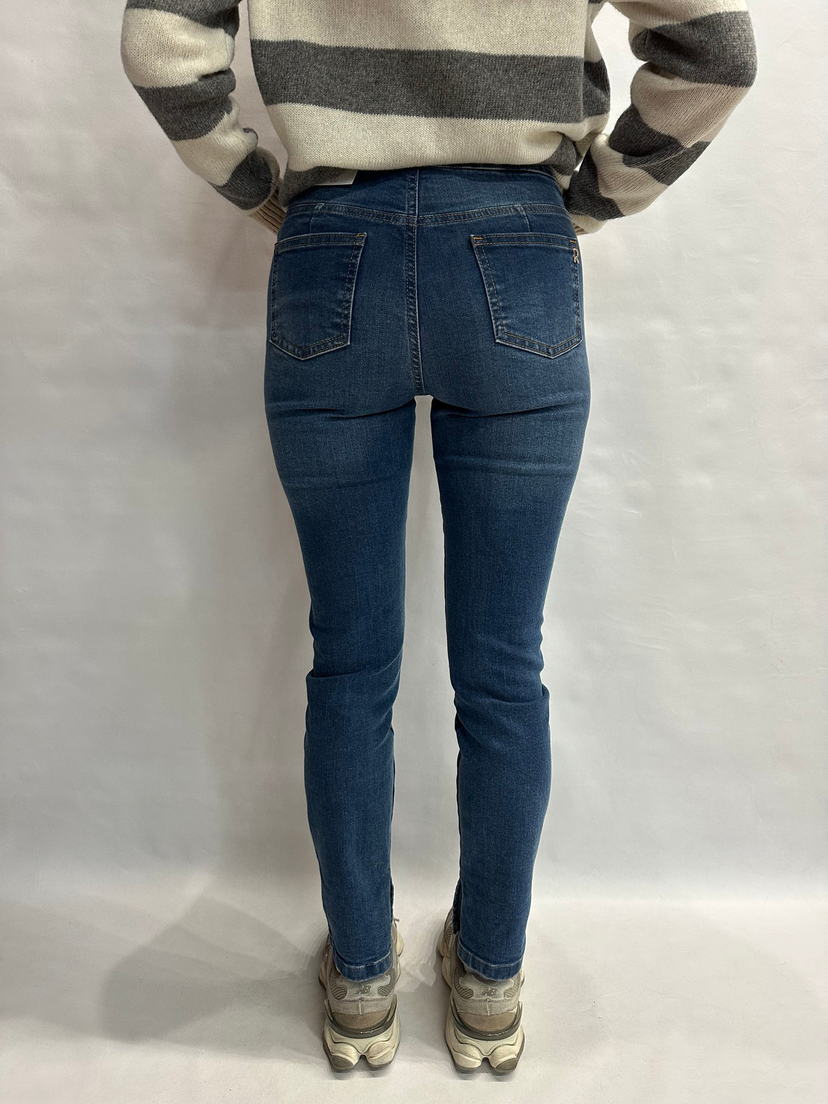 Jeans RINASCIMENTO modello slim elasticizzato chiusura bottoni a vista color Blu Denim  - COD: CFC0129903003