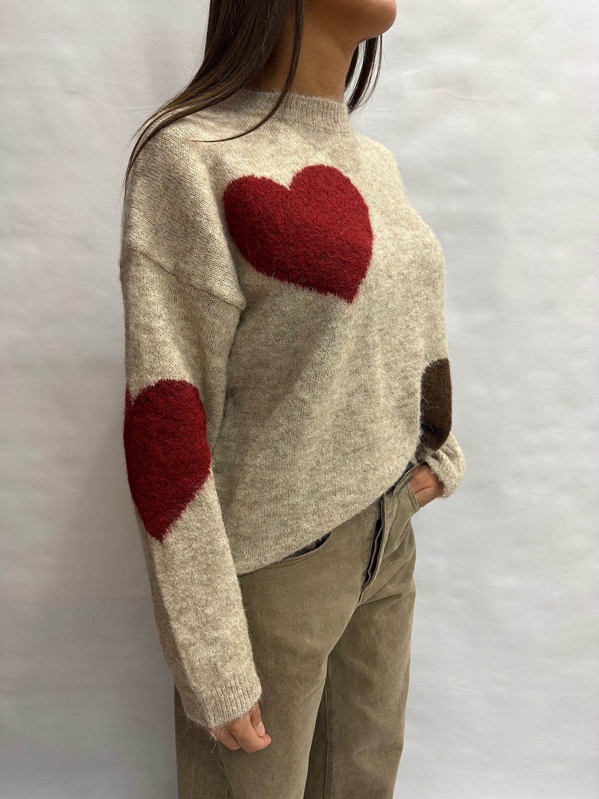 Maglione BLUEJOINT regular con cuori variante Beige, COD: M94095