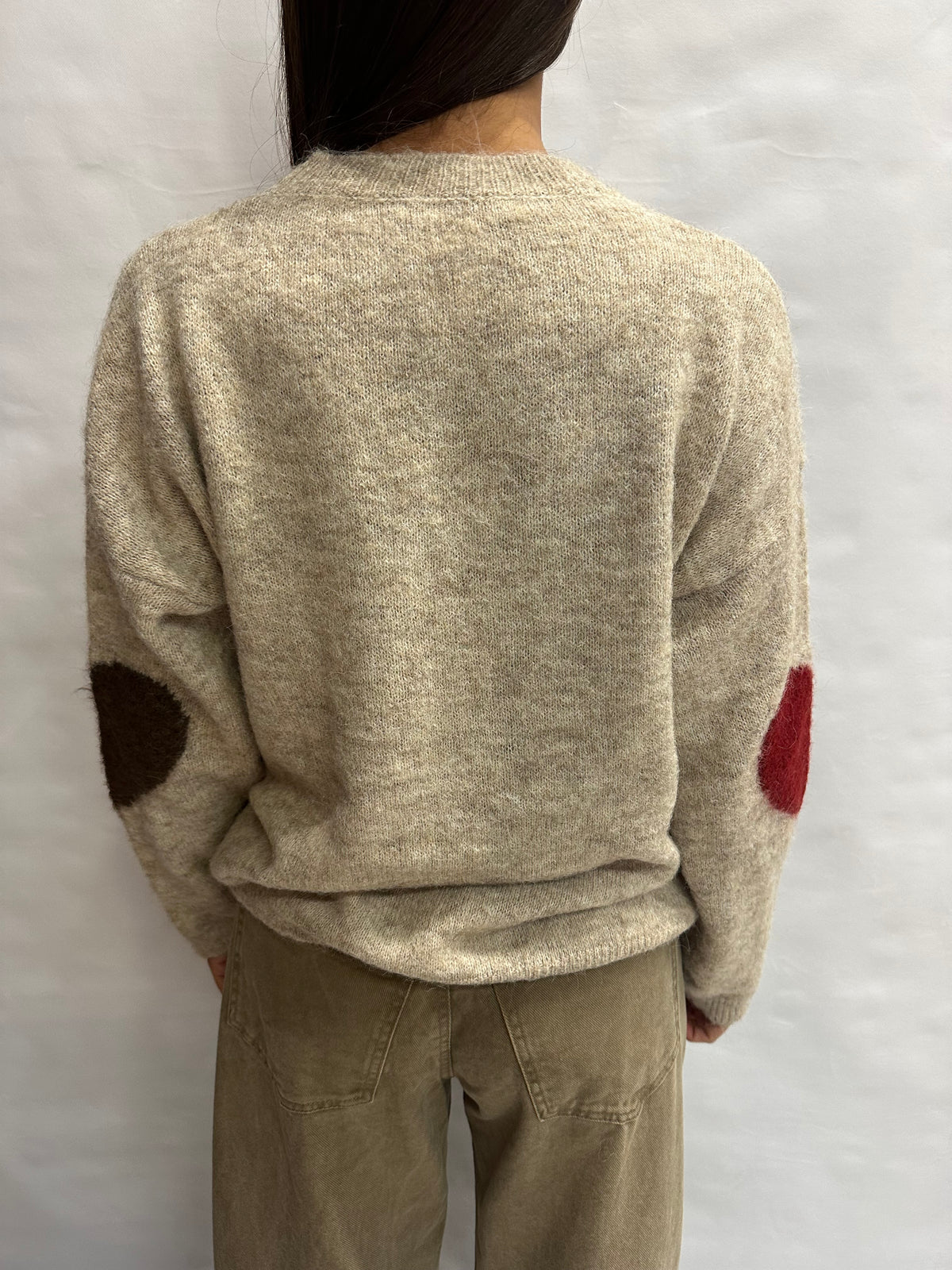 Maglione BLUEJOINT regular con cuori variante Beige, COD: M94095
