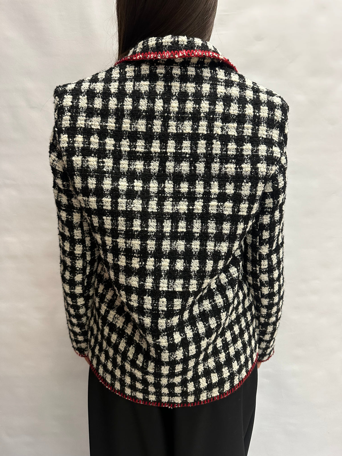 Giacca TENSIONE IN doppiopetto Bianco/Nera con bottoni color Argento e profili rossi - COD: J426