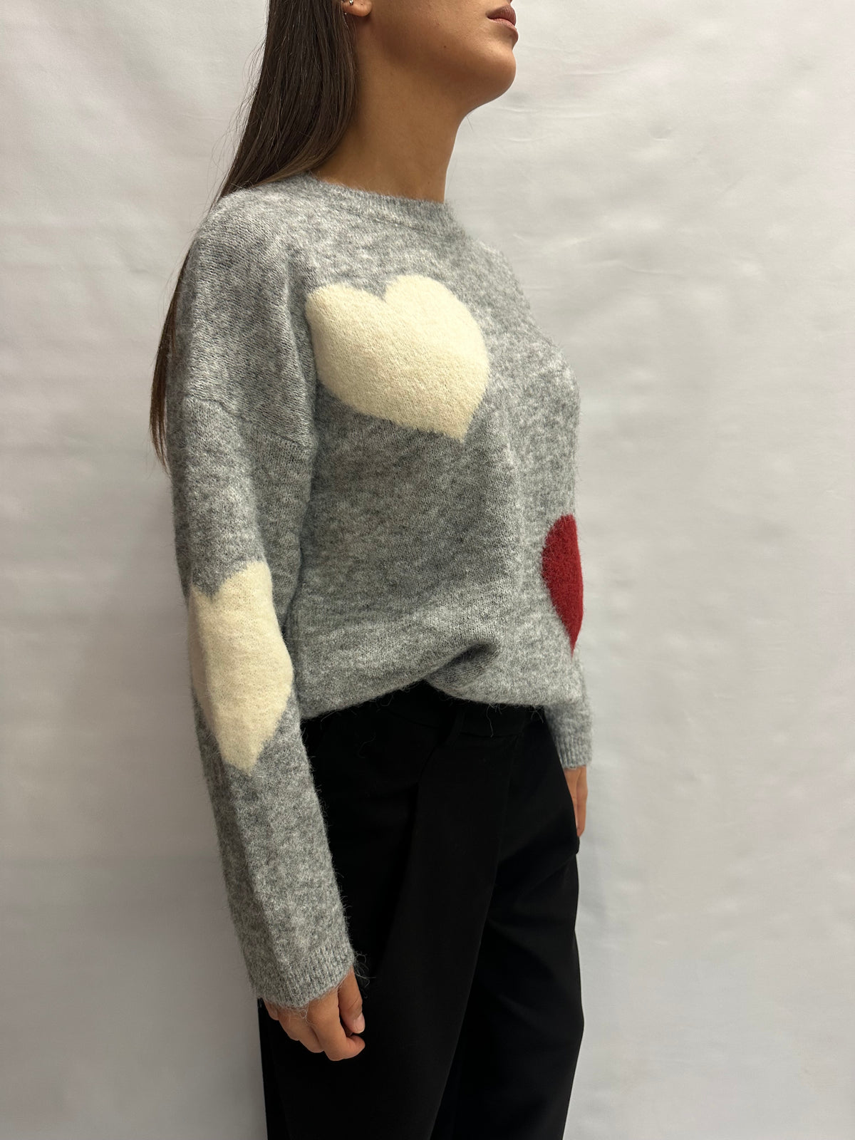 Maglione BLUEJOINT regular con cuori variante Grigia, COD: M94095