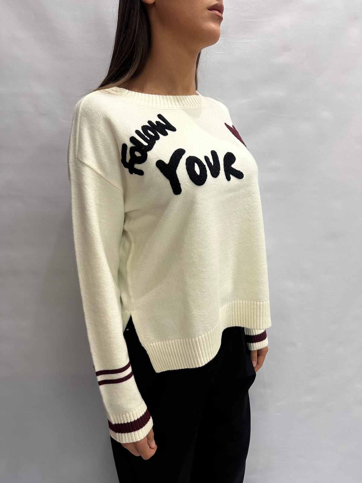 Maglione BLUEJOINT con scritta in rilievo "Follow Your <3" , COD: 265C6051