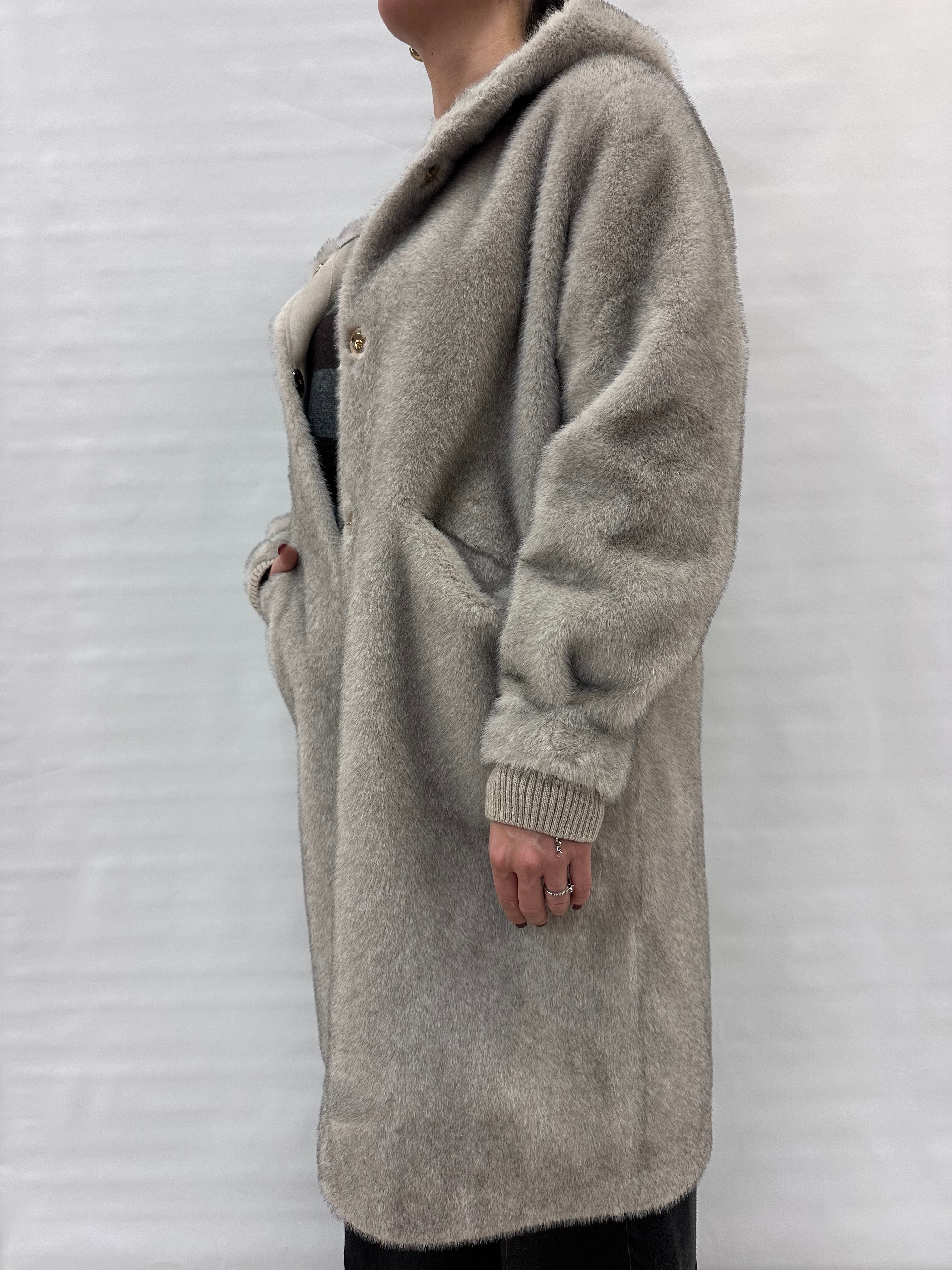 Cappotto RINASCIMENTO stile pelliccia ecologica lunga - COD: CFC0122225003